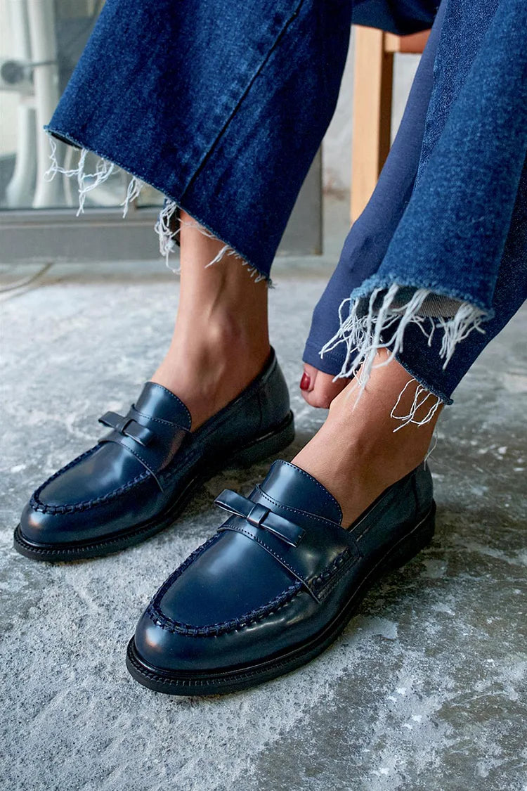 Mocassins bleu marine à bout rond, patchwork et nœud décoratif uni