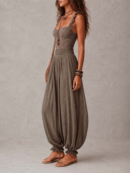 Wanda · Ensemble bandeau en dentelle grise et pantalon sarouel en coton plissé