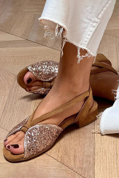 Sandales à petit talon, paillettes, bout ouvert et patchwork marron