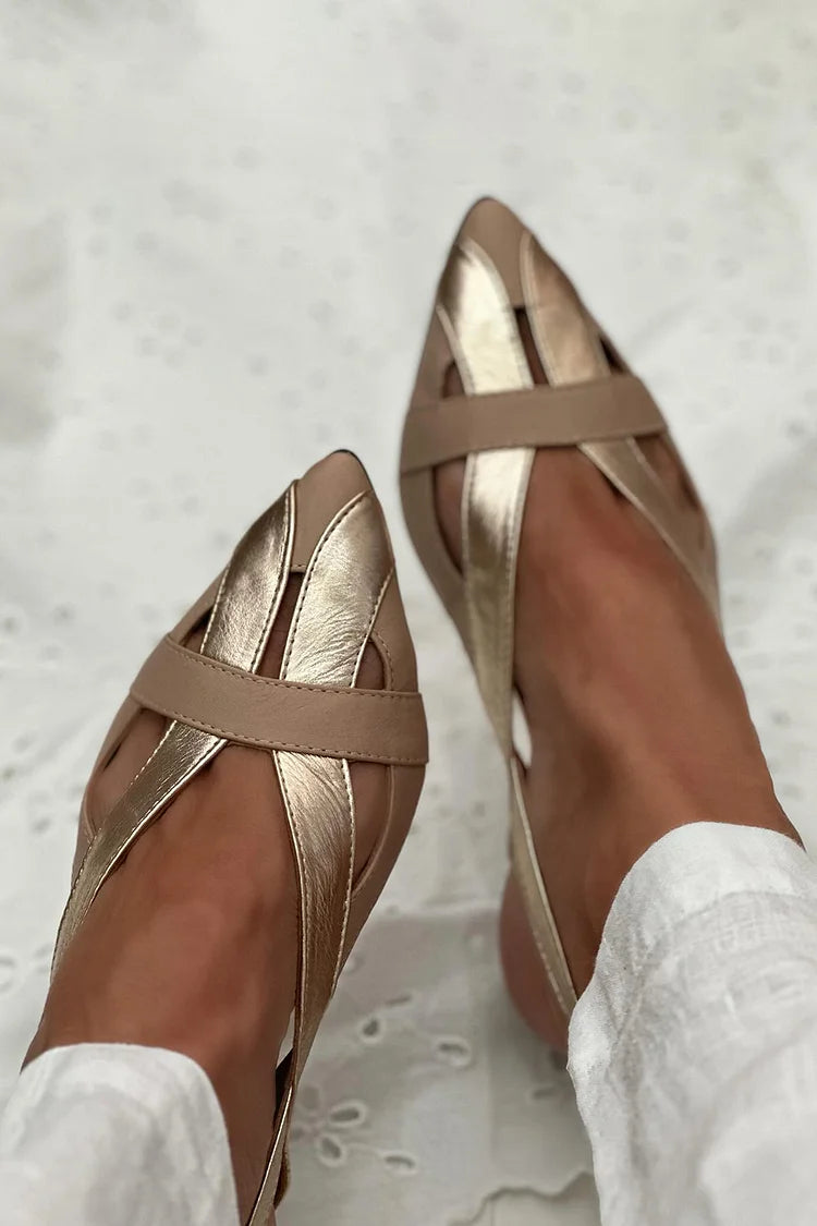 Espadrilles plates dorées à bout étroit et bride arrière