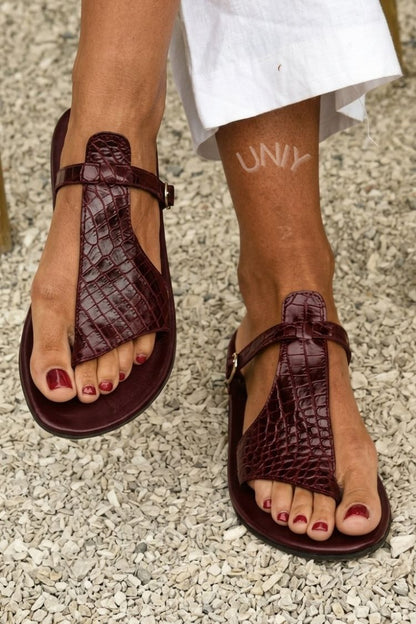 Sandales à boucle et bride sur le cou-de-pied, motif croco