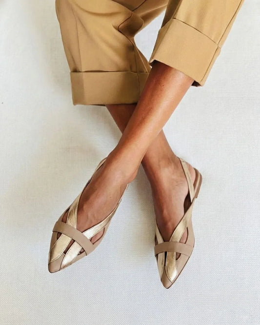 Ballerines slingback élégantes à bout doré et color block