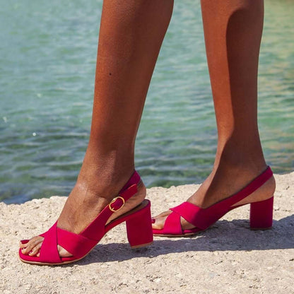 Sandales slingback en daim avec brides croisées et talon bloc